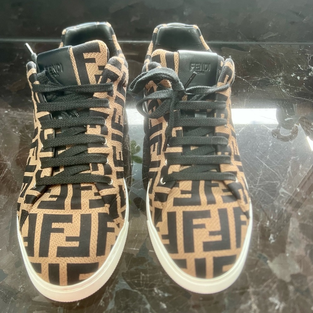 Fendi Men's Black and Tan Sneakers